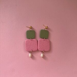 Perfect Holiday Gift Colorblock Suede Drop Earrings Pink Green Pearl Modern